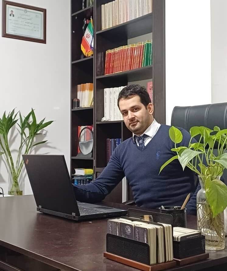 بهترین وکیل ساری